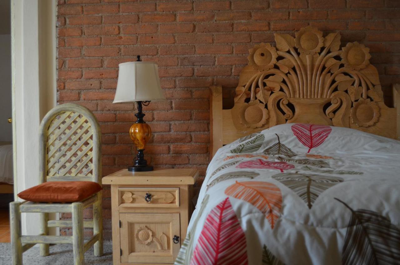Hotel Tolotzin トルーカ エクステリア 写真