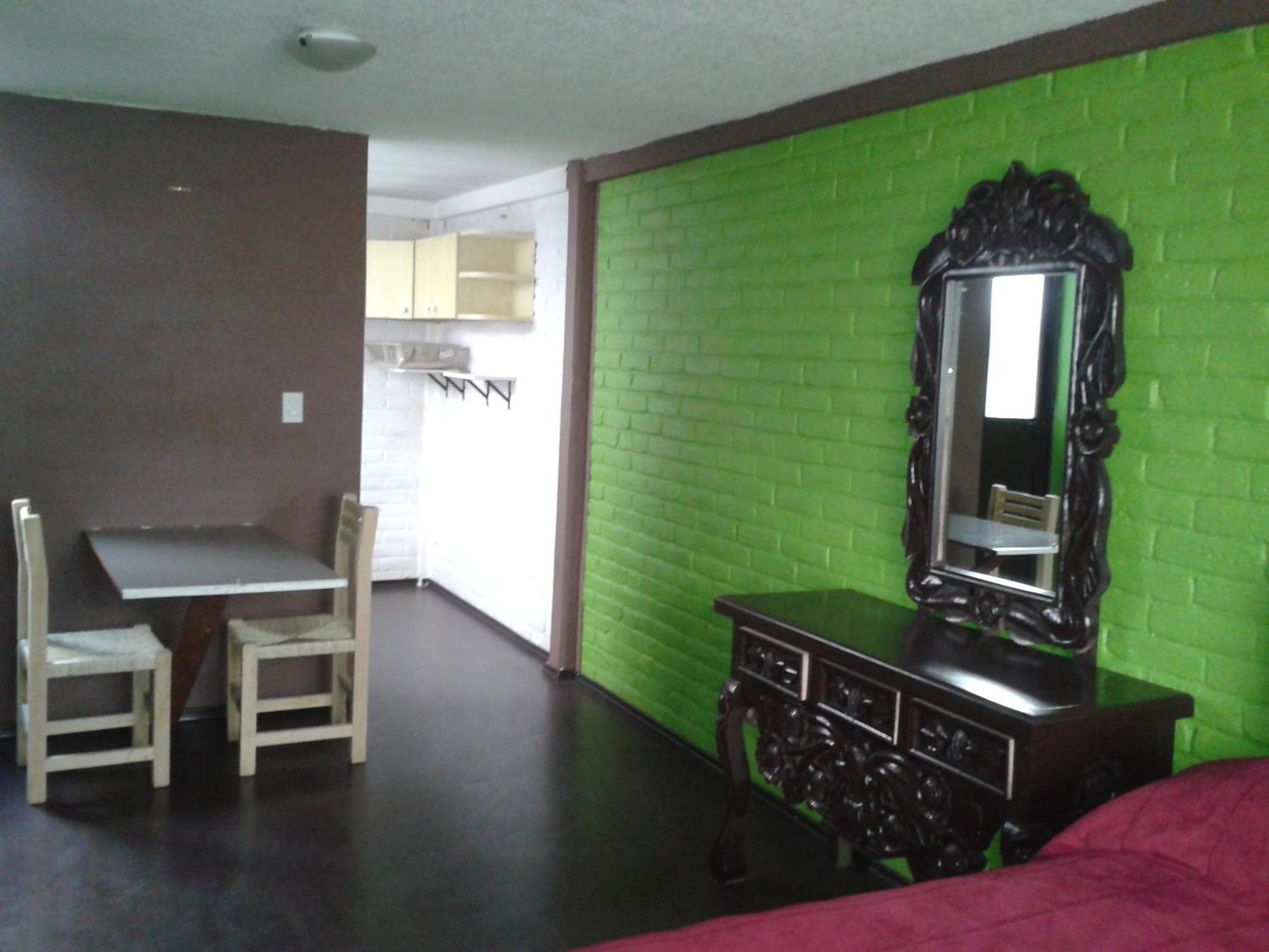Hotel Tolotzin トルーカ 部屋 写真